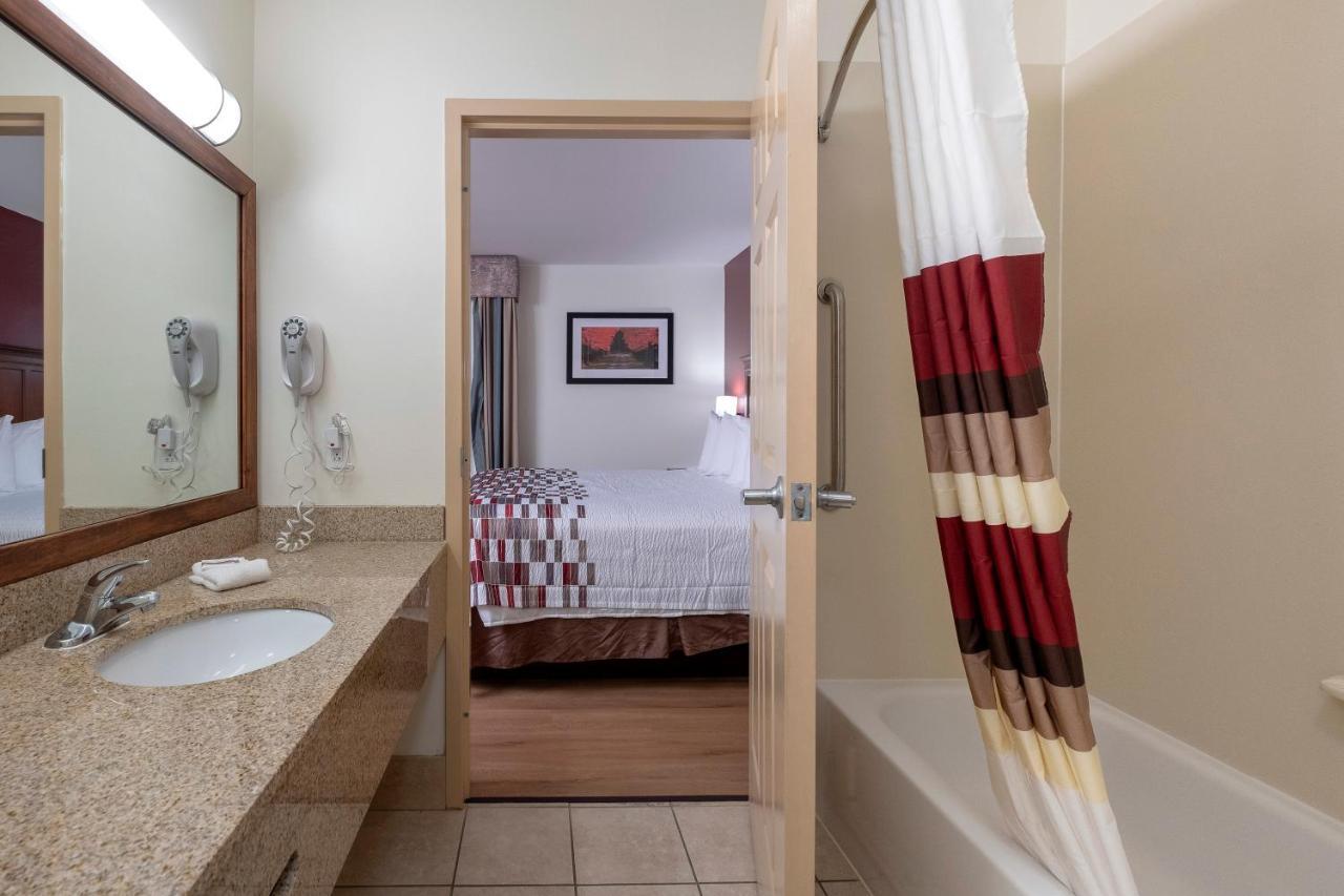 Red Roof Inn Хаума Экстерьер фото